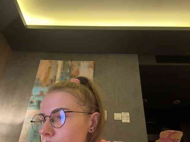 VikkiExtraCheese webcam