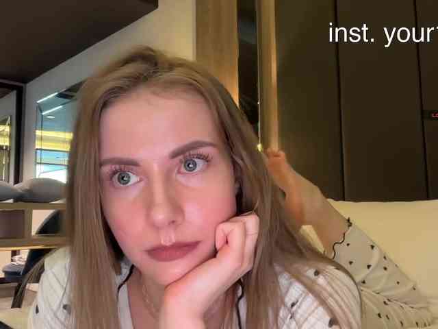 -VikkiL0vesCheese- Sex Cam Show