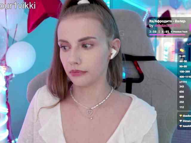 VikkiExtraCheese webcam