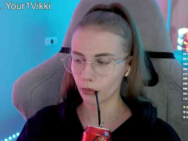 Модель: VikkiExtraCheese