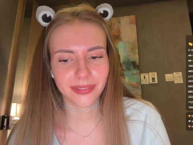 VikkiExtraCheese webcam