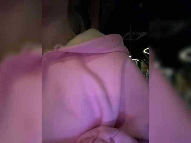 -VikkiL0vesCheese- Sex Cam Show