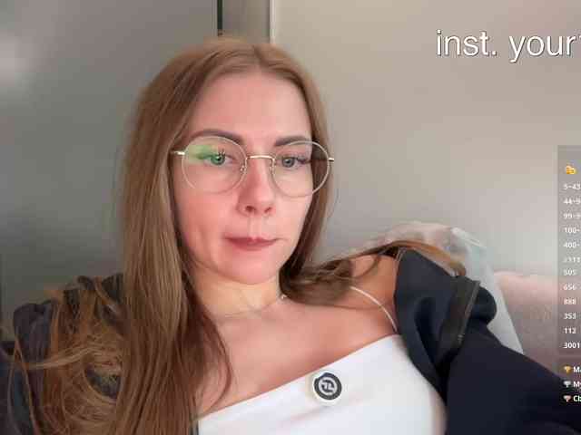-VikkiL0vesChees... Live Webcam on BongaCams