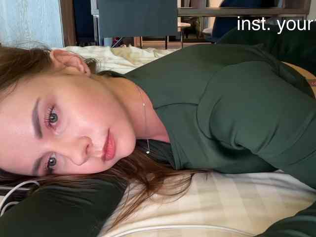 -VikkiL0vesCheese- Sex Cam Show