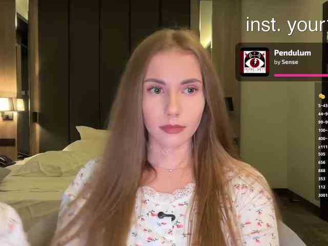 VikkiExtraCheese webcam