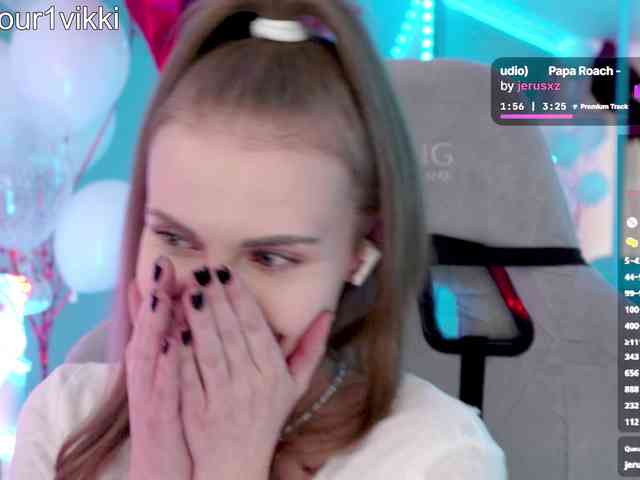 VikkiExtraCheese webcam