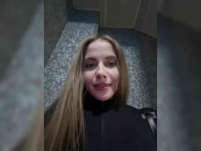 VikkiExtraCheese webcam