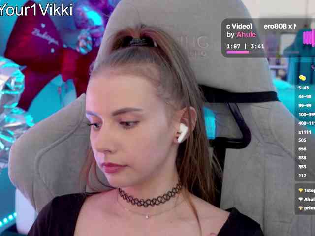 -VikkiL0vesCheese-