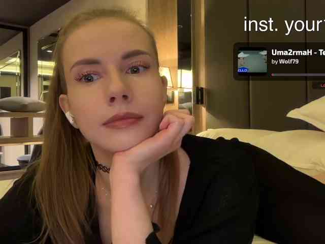 -VikkiL0vesCheese- Sex Cam Show
