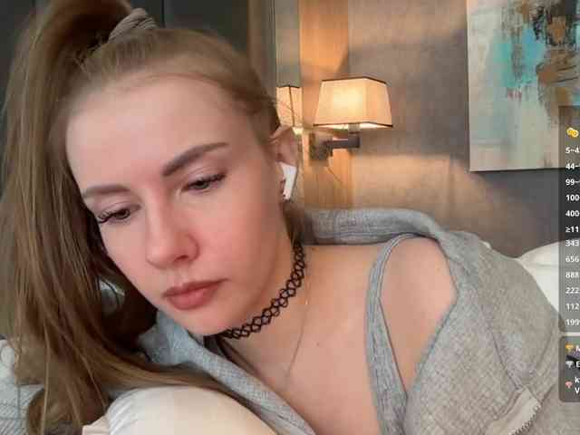 VikkiExtraCheese webcam