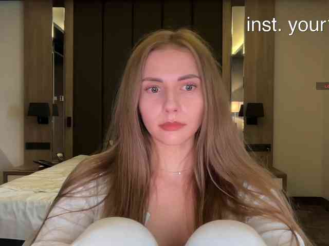 -VikkiL0vesCheese- Sex Cam Show