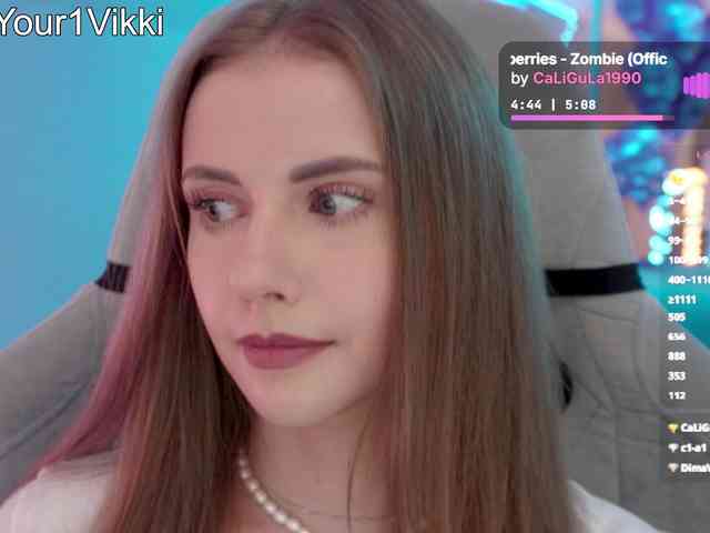 Model: VikkiExtraCheese
