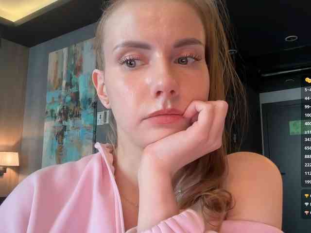 VikkiExtraCheese webcam