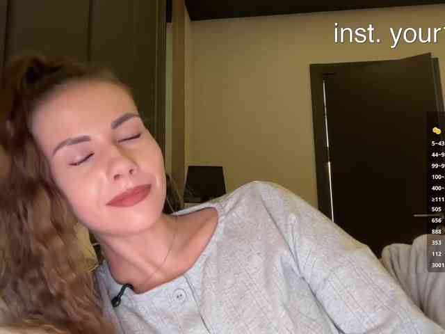 vikkiextracheese
