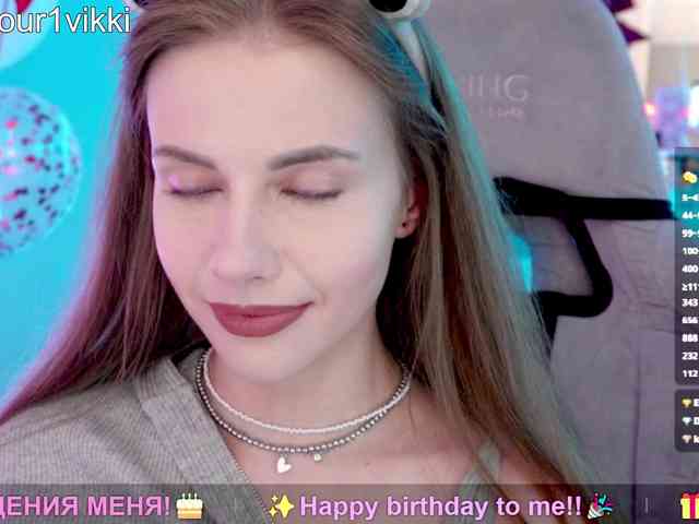 VikkiExtraCheese webcam