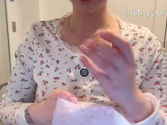 VikkiExtraCheese webcam