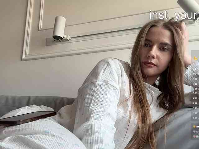 VikkiExtraCheese webcam