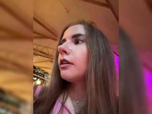 -VikkiL0vesCheese- Sex Cam Show