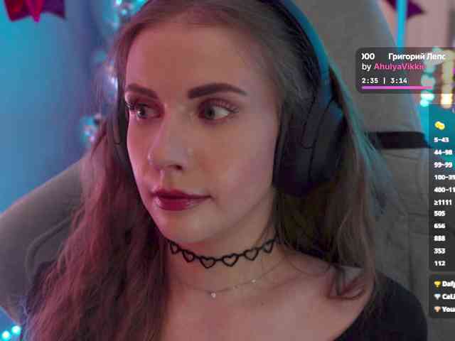 VikkiExtraCheese webcam