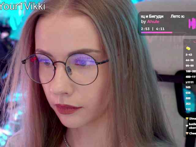 VikkiExtraCheese webcam