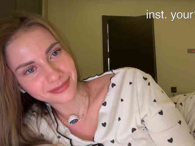 -VikkiL0vesCheese- Sex Cam Show