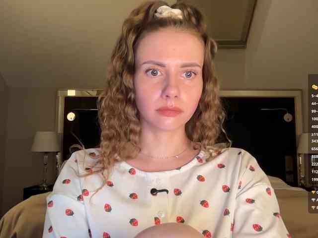 VikkiExtraCheese webcam