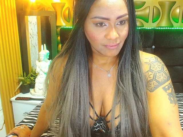 blackambar's BongaCams show and profile