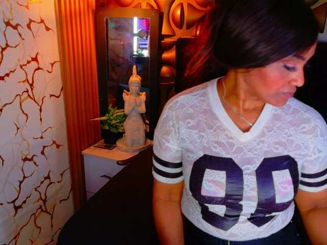 BlackAmbar live cam