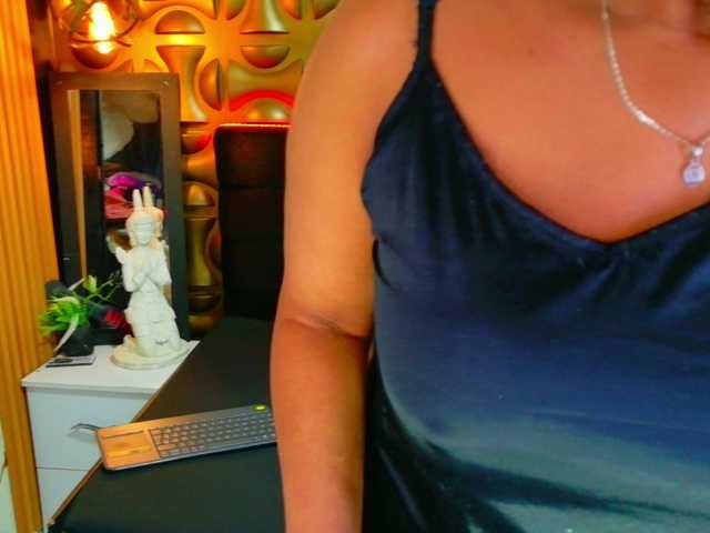 blackambar, en directo ahora en BongaCams
