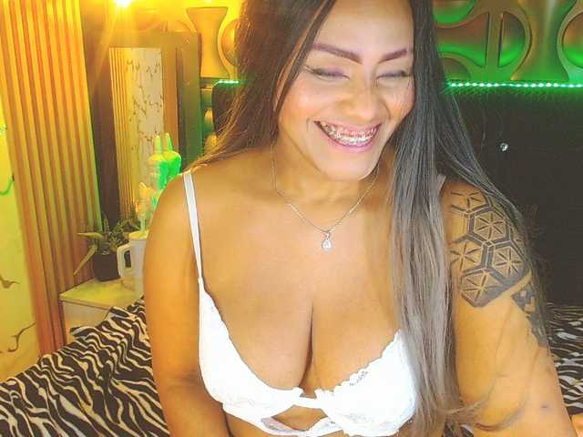 blackambar's BongaCams show and profile