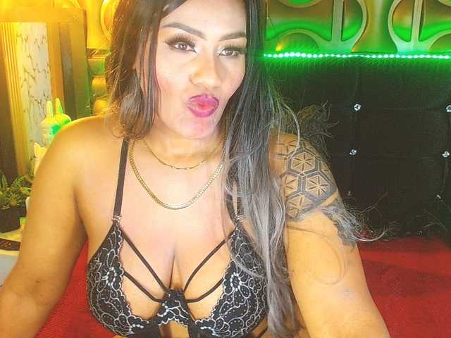 blackambar's BongaCams show and profile