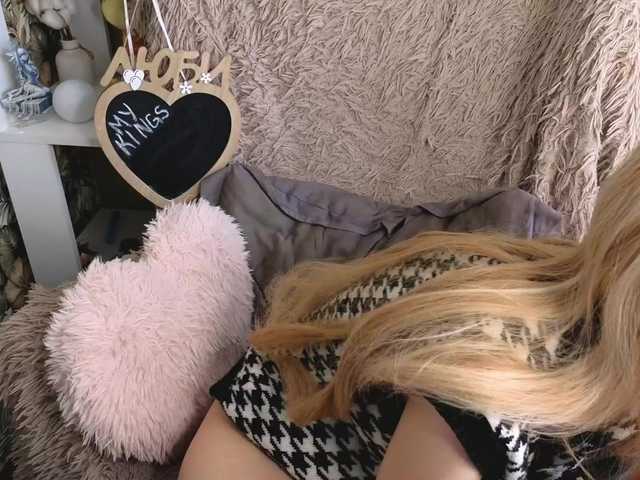 plushsara live cam on BongaCams
