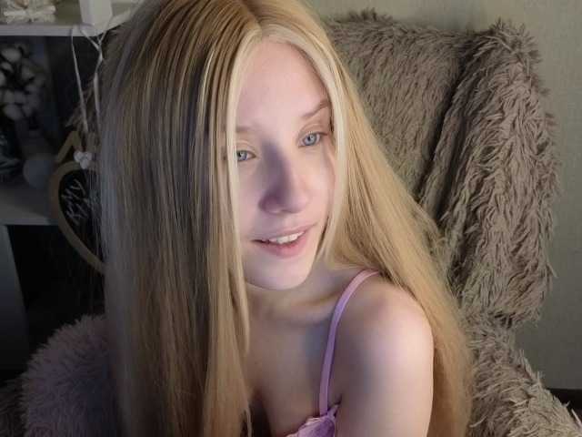 plushsara live cam on BongaCams