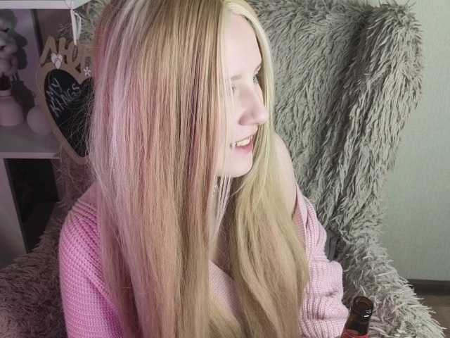 plushsara live cam on BongaCams