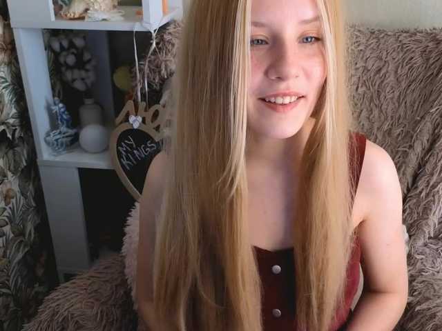 plushsara live webcam show