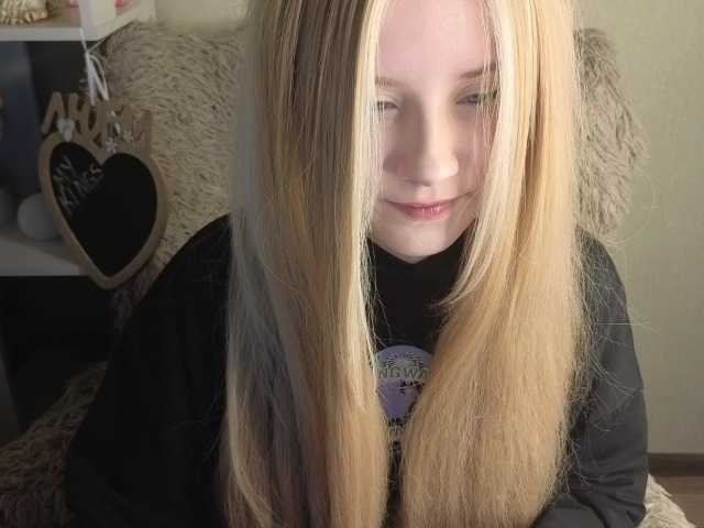 plushsara live cam on BongaCams