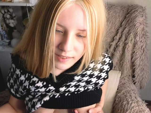 plushsara live cam on BongaCams