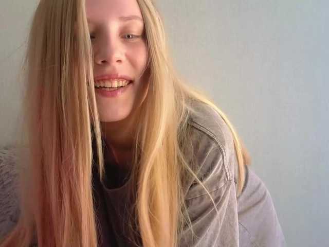 plushsara live cam on BongaCams