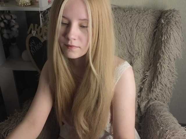 plushsara live cam on BongaCams
