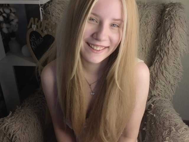 plushsara live cam on BongaCams