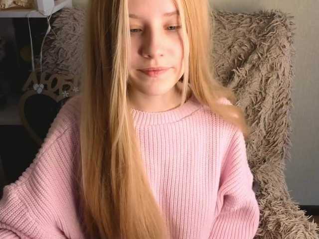 plushsara live cam on BongaCams