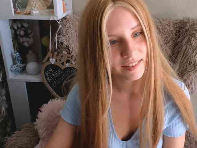 plushsara webcam