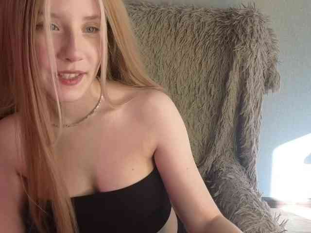 plushsara webcam