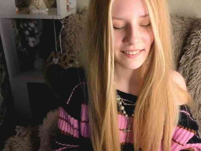 plushsara webcam