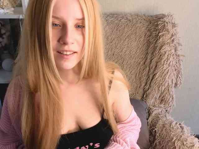 plushsara webcam