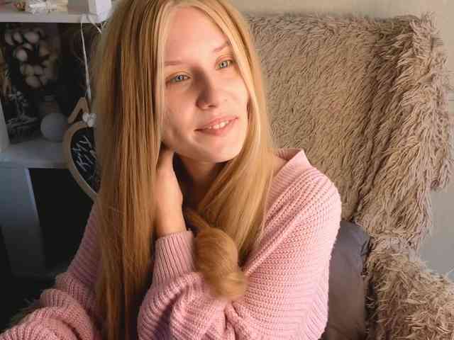plushsara webcam