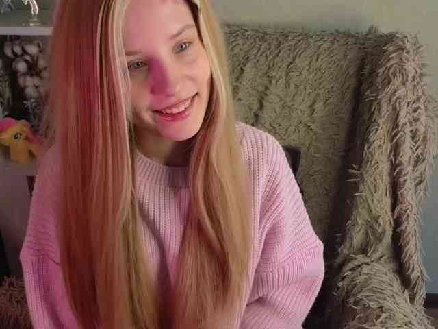plushsara webcam