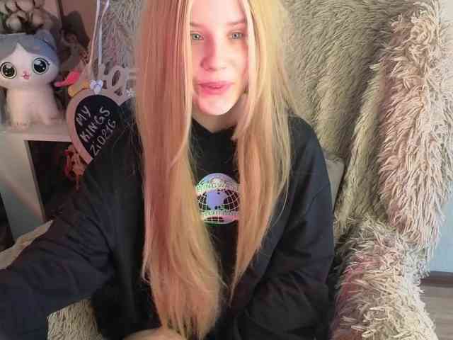 plushsara webcam