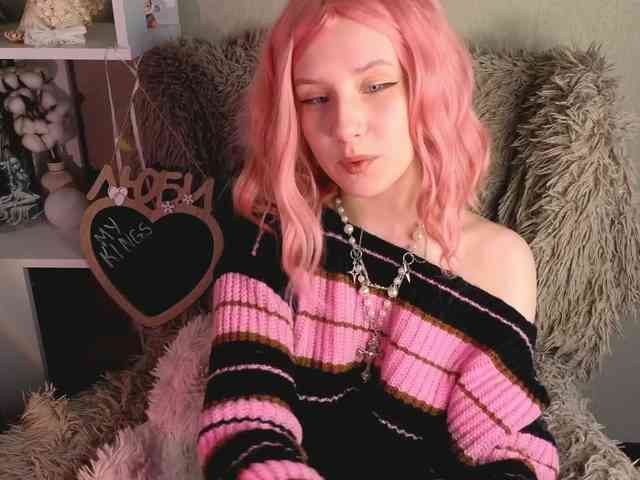 plushsara webcam