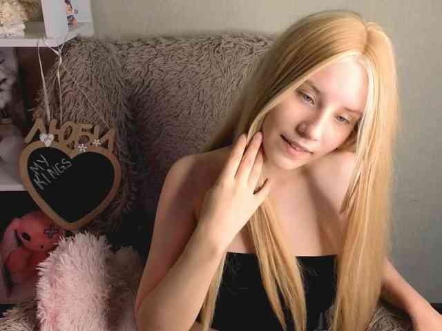 plushsara webcam